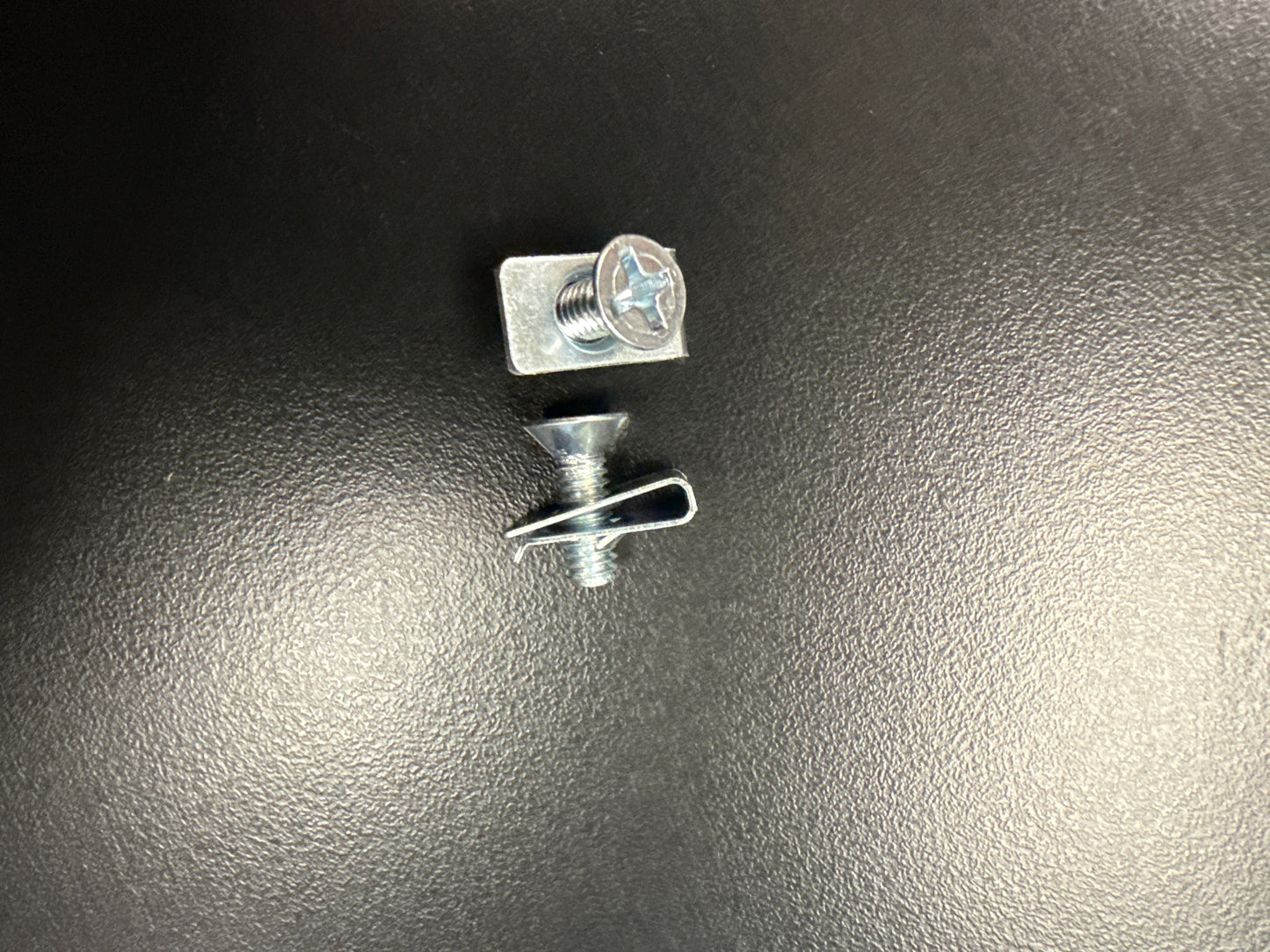 PD168-015 | Nose Cover Clip Kit