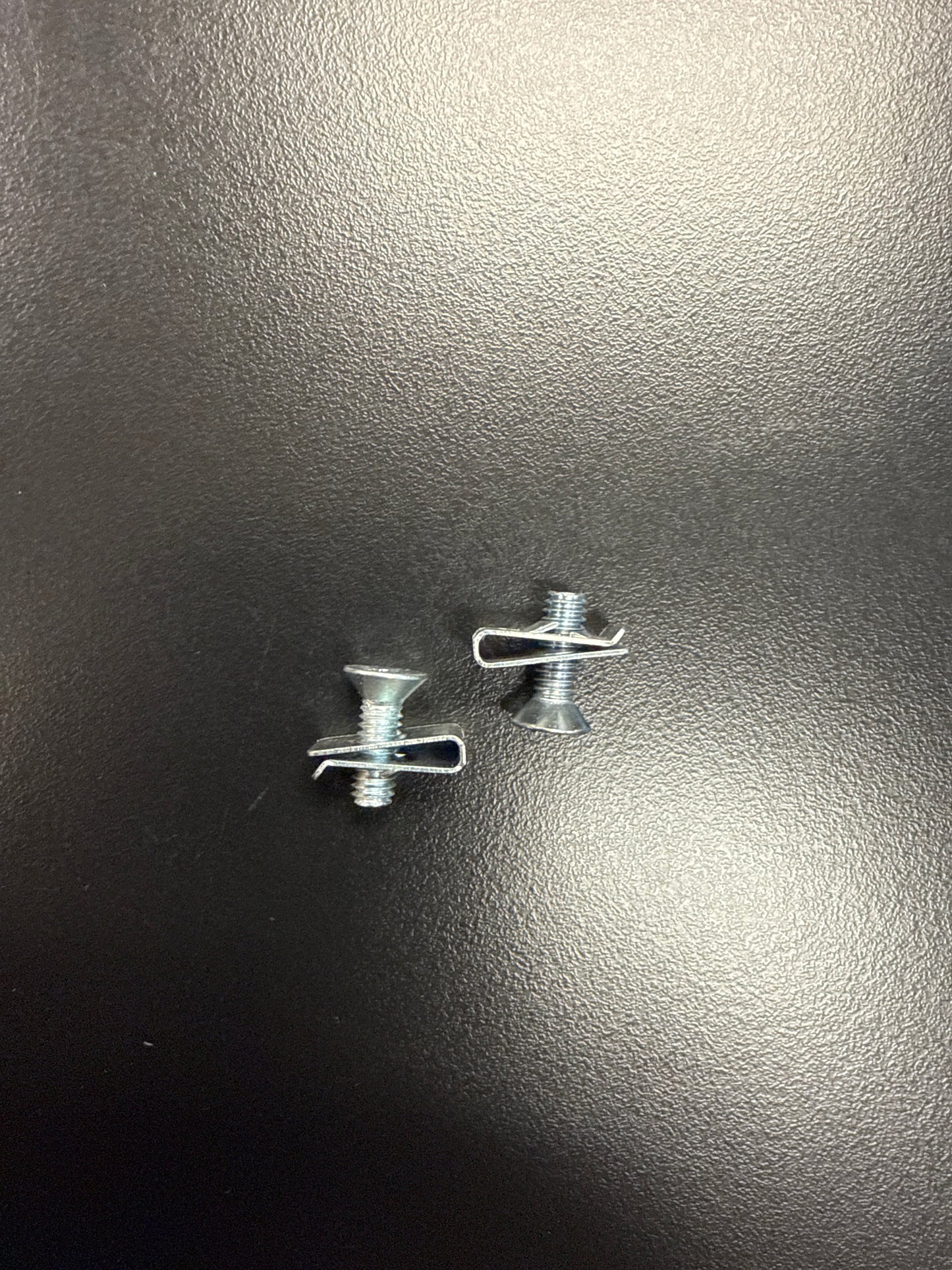 PD168-015 | Nose Cover Clip Kit